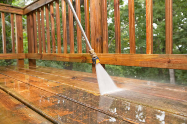 Best Fence Cleaning  in Millersburg, OH